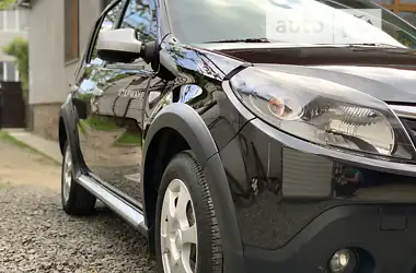 Renault Sandero StepWay 2012