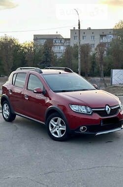 Хэтчбек Renault Sandero StepWay 2016 в Каменке