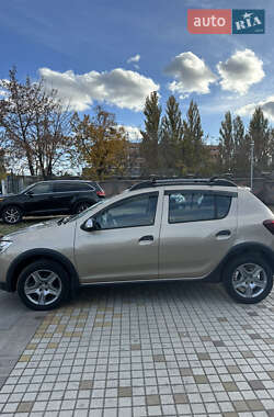 Хэтчбек Renault Sandero StepWay 2020 в Киеве