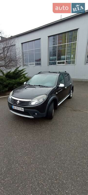 Renault Sandero StepWay 2012
