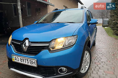 Внедорожник / Кроссовер Renault Sandero StepWay 2014 в Тячеве