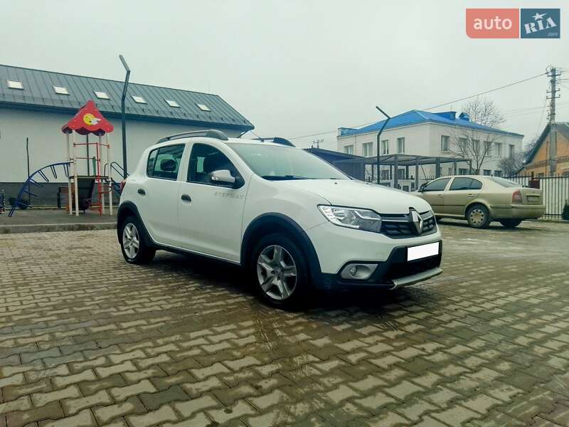 Хэтчбек Renault Sandero StepWay 2018 в Изяславе