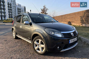 Позашляховик / Кросовер Renault Sandero StepWay 2010 в Києві