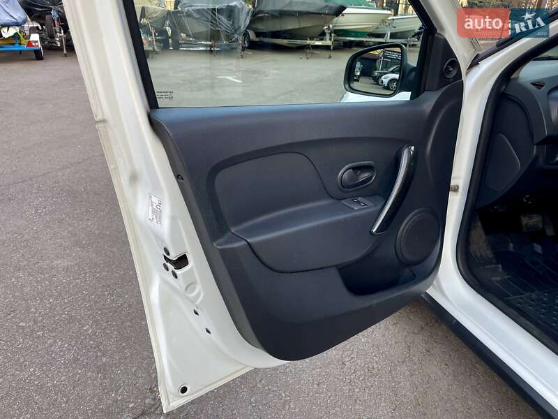 Хэтчбек Renault Sandero StepWay 2017 в Киеве