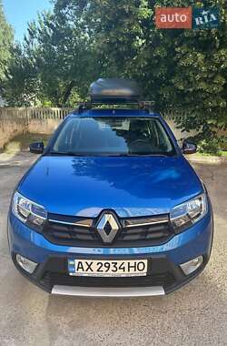 Хэтчбек Renault Sandero StepWay 2019 в 