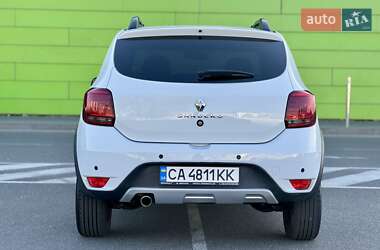Хэтчбек Renault Sandero StepWay 2021 в 