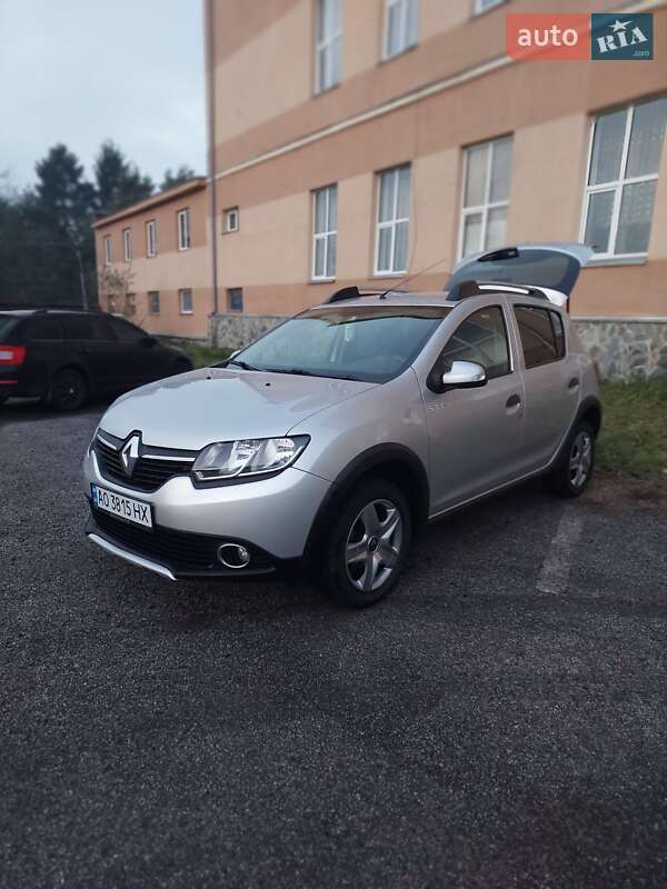 Хетчбек Renault Sandero StepWay 2016 в Мукачевому