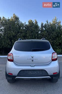 Внедорожник / Кроссовер Renault Sandero StepWay 2013 в 