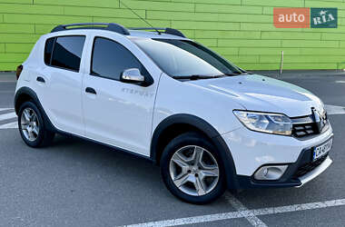 Хетчбек Renault Sandero StepWay 2021 в 