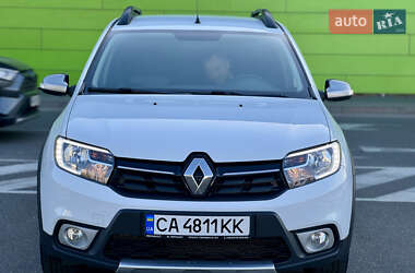 Хетчбек Renault Sandero StepWay 2021 в 