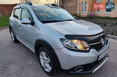 Позашляховик / Кросовер Renault Sandero StepWay 2013 в 