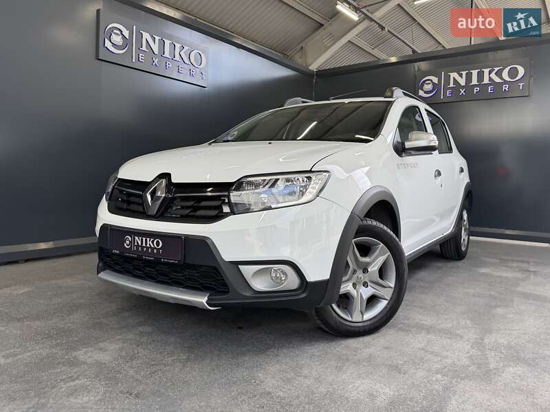 Хэтчбек Renault Sandero StepWay 2019 в 