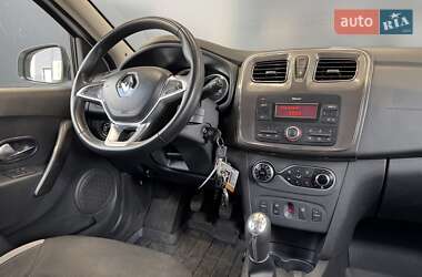 Хэтчбек Renault Sandero StepWay 2019 в 