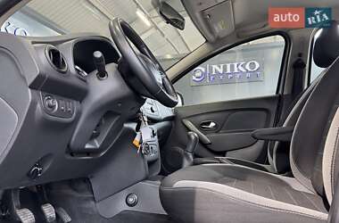 Хэтчбек Renault Sandero StepWay 2019 в 