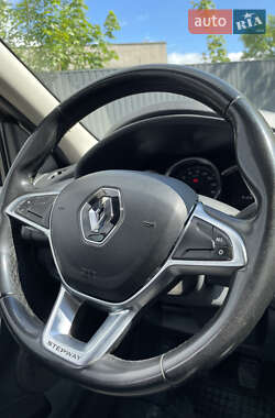 Хэтчбек Renault Sandero StepWay 2019 в 