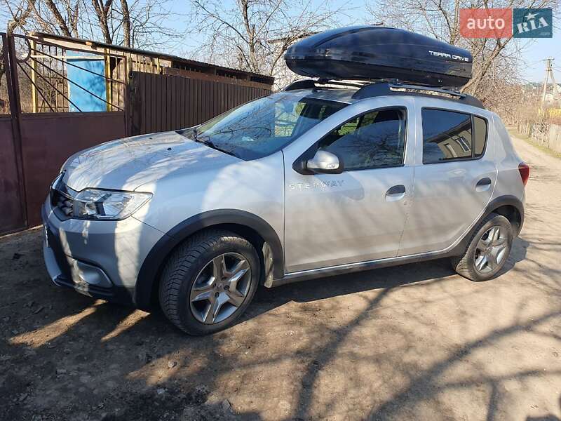 Хэтчбек Renault Sandero StepWay 2018 в Киеве