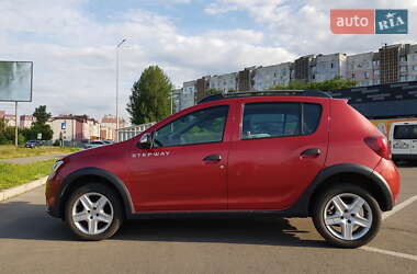 Хэтчбек Renault Sandero StepWay 2017 в 