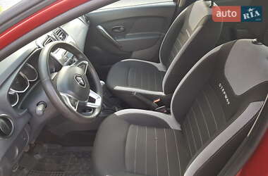 Хэтчбек Renault Sandero StepWay 2017 в 