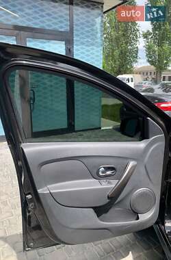 Хэтчбек Renault Sandero StepWay 2020 в 