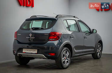 Хэтчбек Renault Sandero StepWay 2019 в 