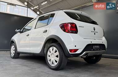 Хэтчбек Renault Sandero StepWay 2019 в 