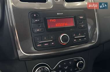 Хэтчбек Renault Sandero StepWay 2019 в 