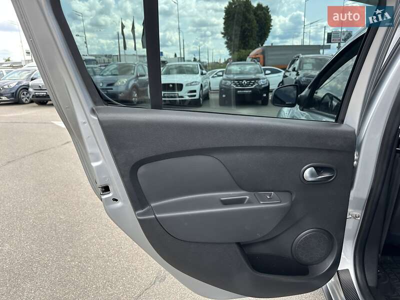 Хетчбек Renault Sandero StepWay 2020 в Києві