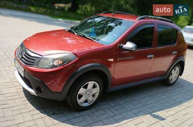 Позашляховик / Кросовер Renault Sandero StepWay 2011 в 