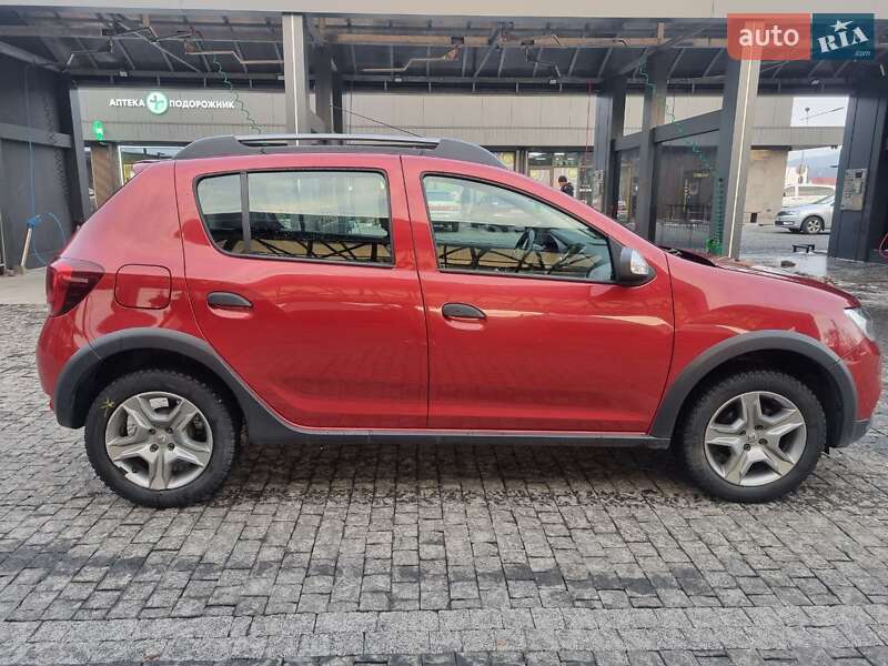 Хэтчбек Renault Sandero StepWay 2020 в Тячеве