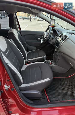 Хэтчбек Renault Sandero StepWay 2020 в 
