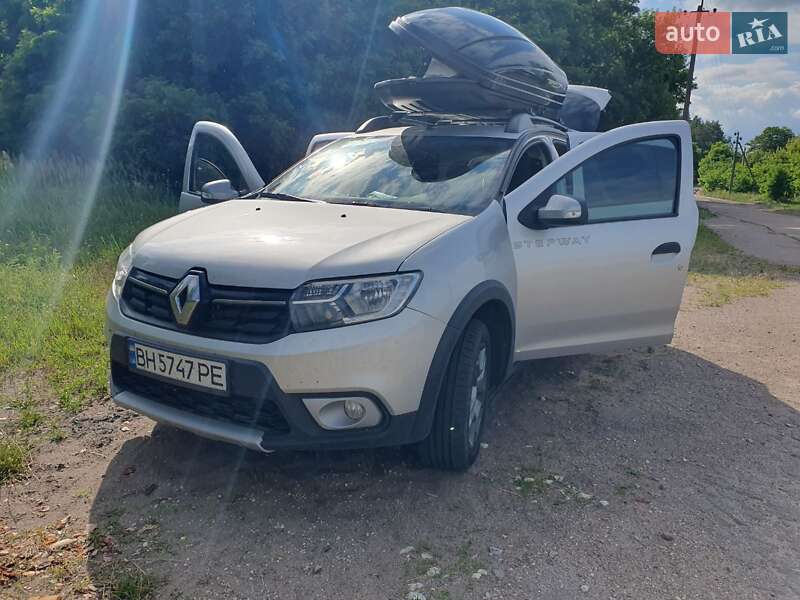 Хэтчбек Renault Sandero StepWay 2018 в Киеве