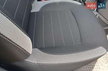 Хэтчбек Renault Sandero StepWay 2018 в 