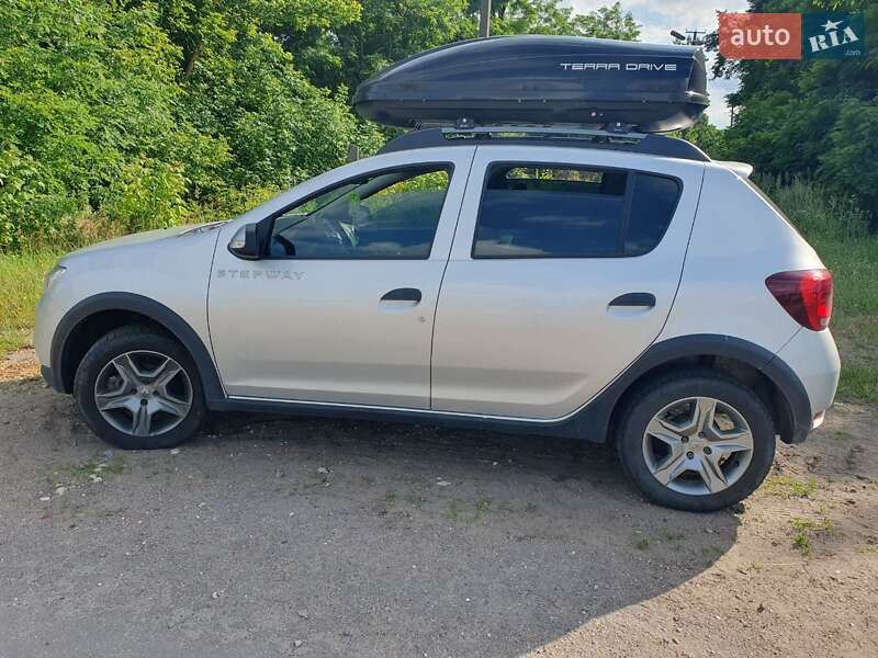 Хэтчбек Renault Sandero StepWay 2018 в Киеве