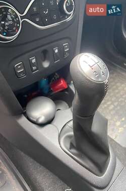 Хэтчбек Renault Sandero StepWay 2018 в 