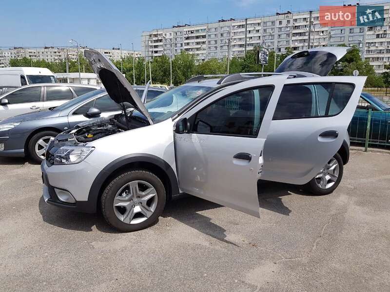 Хэтчбек Renault Sandero StepWay 2018 в Святопетровское