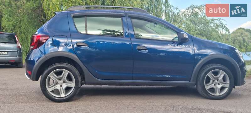 Хэтчбек Renault Sandero StepWay 2018 в Ровно