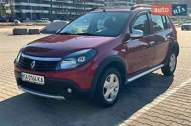 Внедорожник / Кроссовер Renault Sandero StepWay 2012 в 