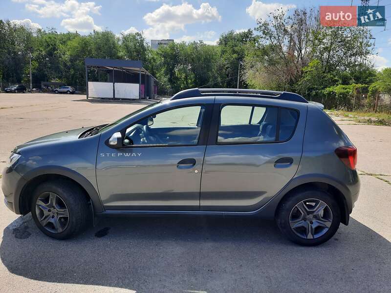 Хэтчбек Renault Sandero StepWay 2017 в Запорожье