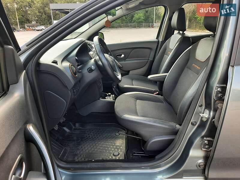 Хэтчбек Renault Sandero StepWay 2017 в Запорожье
