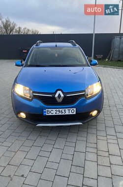 Внедорожник / Кроссовер Renault Sandero StepWay 2016 в Козове