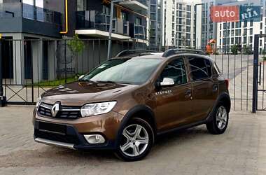 Хэтчбек Renault Sandero StepWay 2021 в Киеве