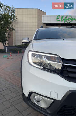 Хэтчбек Renault Sandero StepWay 2021 в 