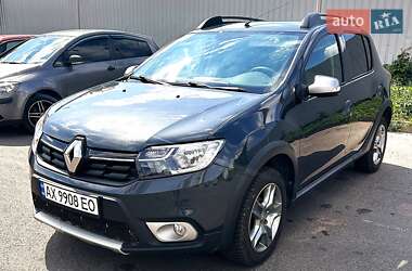 Хэтчбек Renault Sandero StepWay 2017 в Киеве