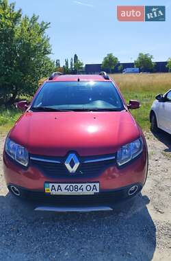 Внедорожник / Кроссовер Renault Sandero StepWay 2013 в 