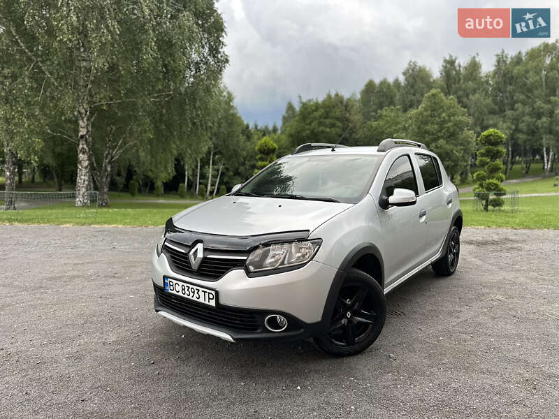 Renault Sandero StepWay 2016