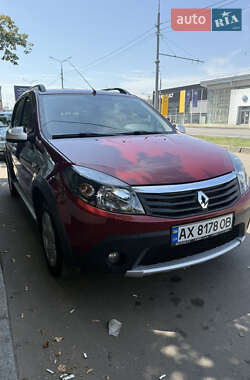 Внедорожник / Кроссовер Renault Sandero StepWay 2011 в Харькове