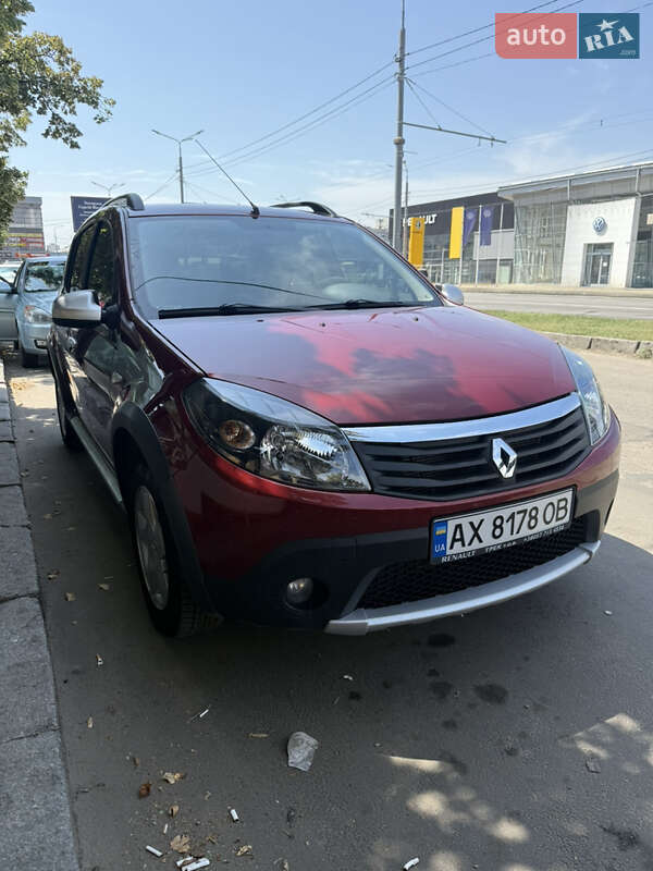 Renault Sandero StepWay 2011