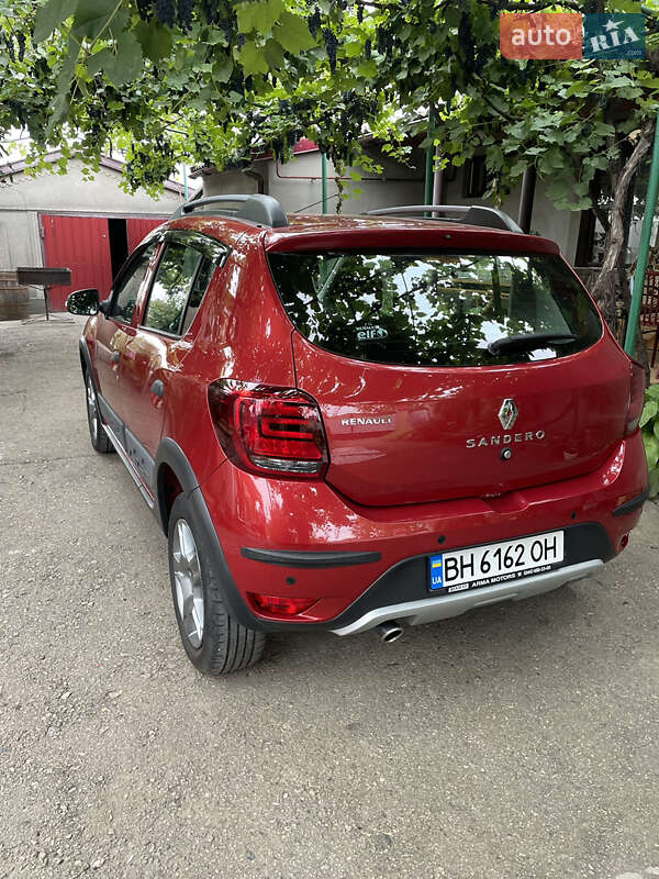 Внедорожник / Кроссовер Renault Sandero StepWay 2017 в Одессе