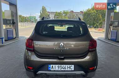 Хэтчбек Renault Sandero StepWay 2017 в 