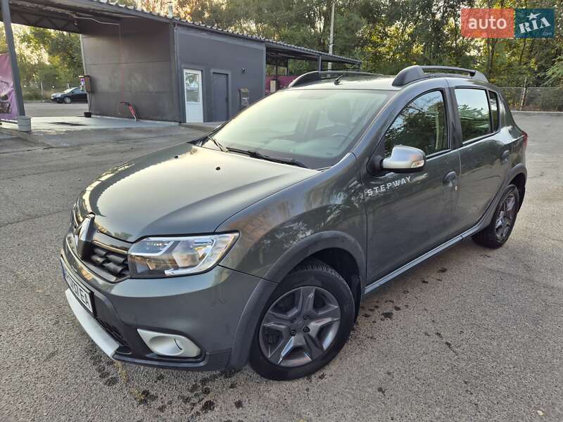 Хэтчбек Renault Sandero StepWay 2017 в Запорожье
